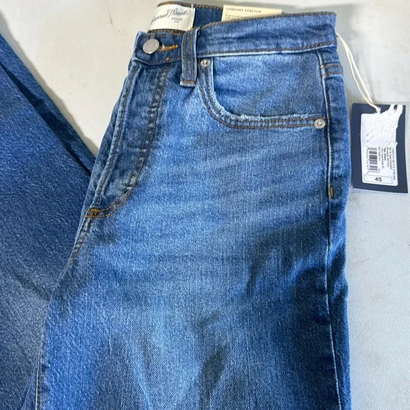 Universal thread women’s comfort stretch 90’s straight leg short - Picture 6 of 9